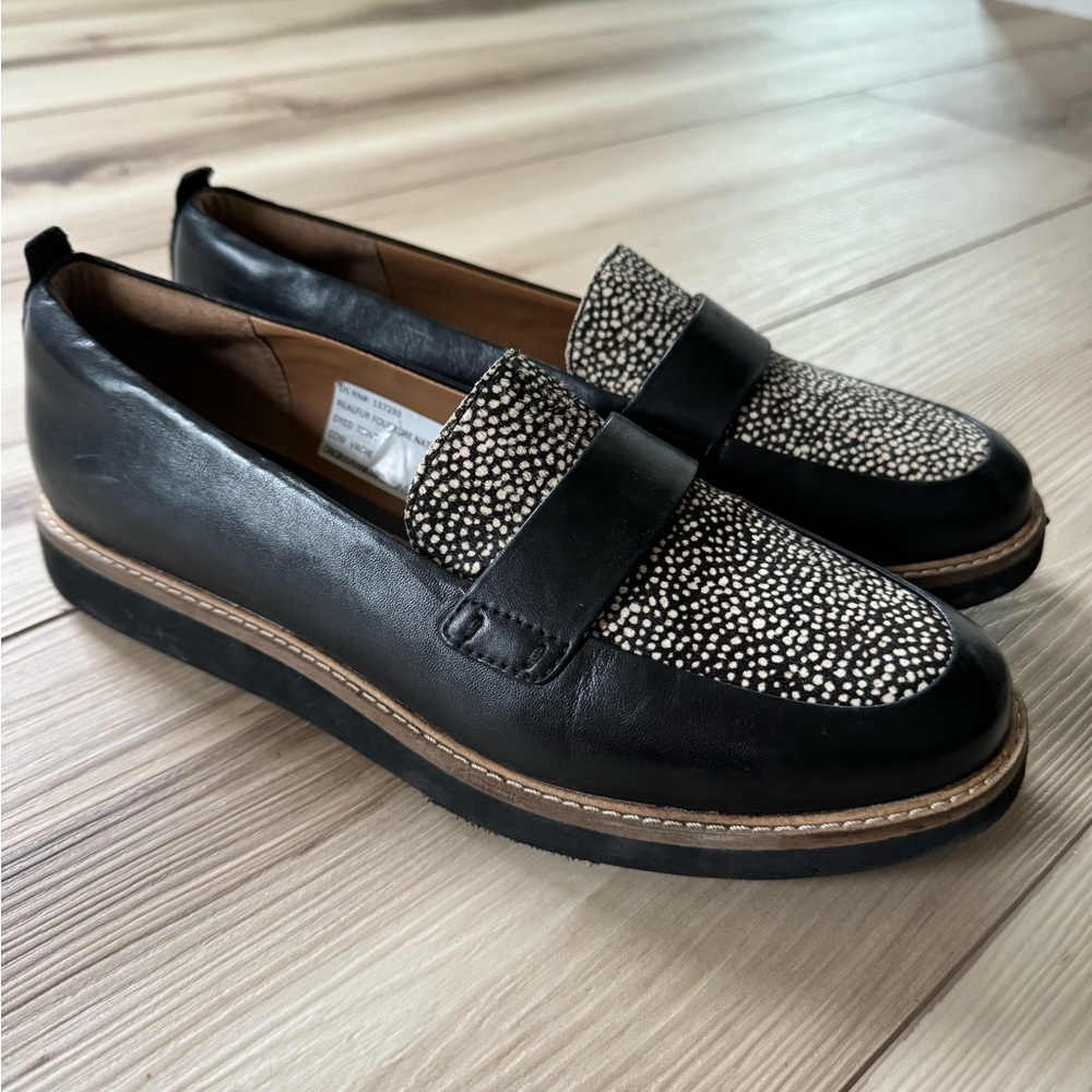 Clarks Artisan Avalee Women’s Loafers. Size 8.5.